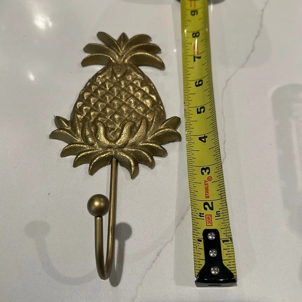 Vintage gold metal Pineapple Wall Hanging Hook